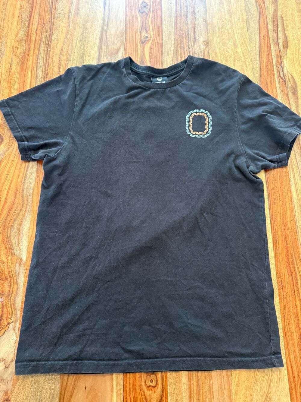 Overtime Greetings From Paradise Graphic T-Shirt Size M